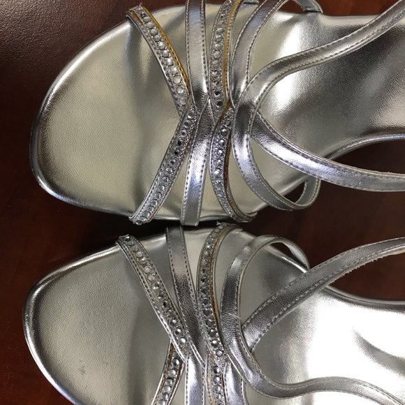 Shoes - Picture 3 of 3